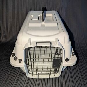 Small Puppy / Kitten Airline Kennel